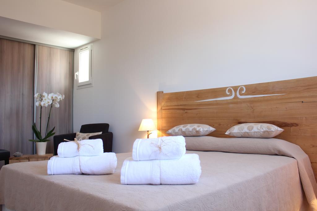 Villas Cala Corsa - 3 Et 4 Chambres - Cala Rossa Porto-Vecchio - Villas Entierement Climatisees Avec Piscine Chauffee Partagee Et Piscines Privees - Internet Gratuit Dış mekan fotoğraf